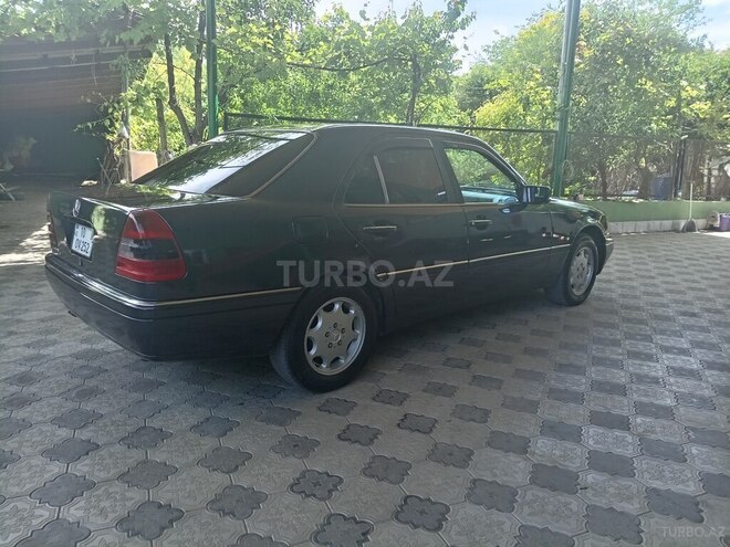 Mercedes C 220 1995, 280,000 km - 2.2 л - Qazax