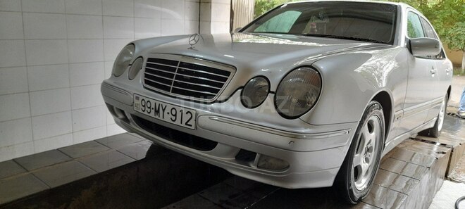 Mercedes E 280 2001, 320,000 km - 2.8 л - Biləsuvar