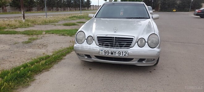 Mercedes E 280 2001, 320,000 km - 2.8 л - Biləsuvar