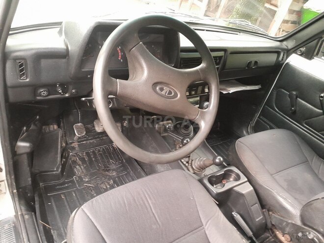 LADA (VAZ) Niva 2007, 222,000 km - 1.7 l - Qax