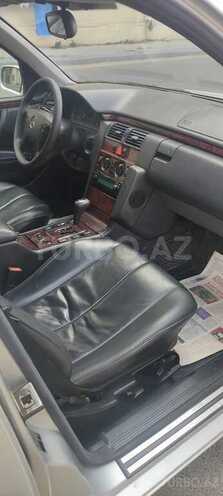 Mercedes E 220 2000, 549,000 km - 2.2 l - Bakı