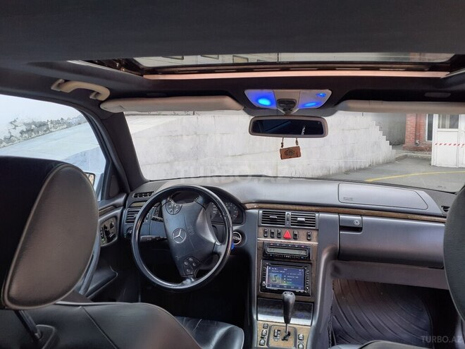 Mercedes E 320 2001, 250,000 km - 3.2 л - Gəncə