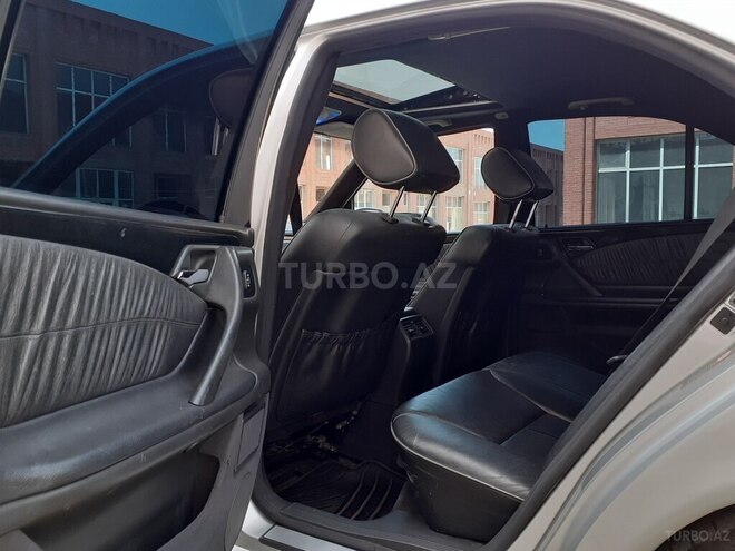 Mercedes E 320 2001, 250,000 km - 3.2 л - Gəncə