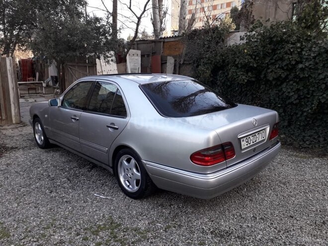 Mercedes E 280 1998, 302,000 km - 2.8 l - Bakı