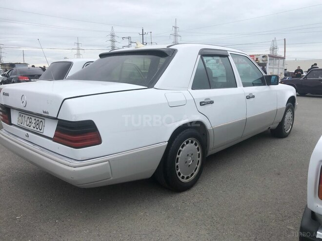 Mercedes E 200 1989, 200,000 km - 2.0 l - Bakı