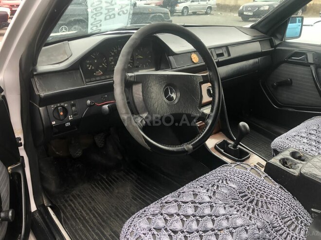 Mercedes E 200 1989, 200,000 km - 2.0 l - Bakı