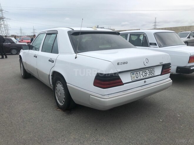 Mercedes E 200 1989, 200,000 km - 2.0 l - Bakı