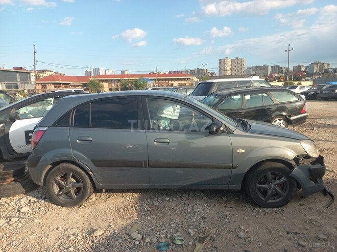 Kia Rio 2006, 240,000 km - 1.4 l - Bakı