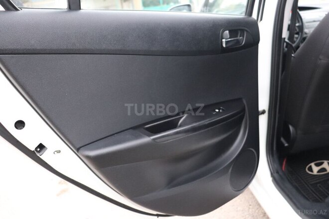 Hyundai i20 2009, 158,000 km - 1.4 l - Bakı