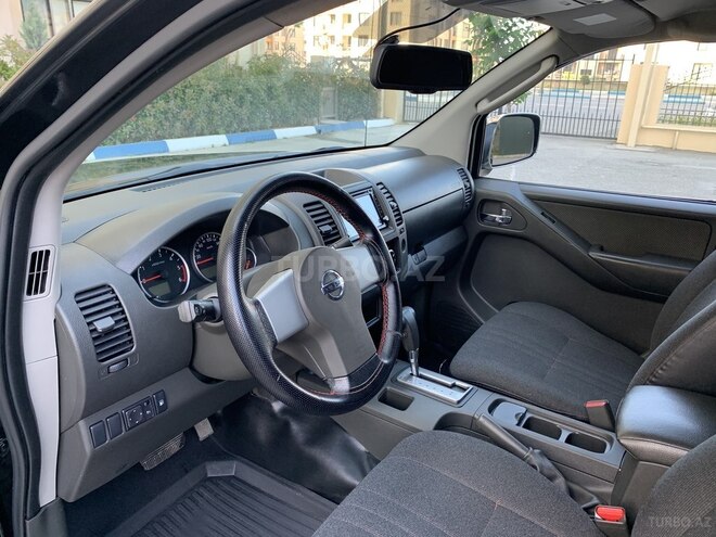 Nissan Navara 2014, 158,240 km - 2.5 l - Bakı