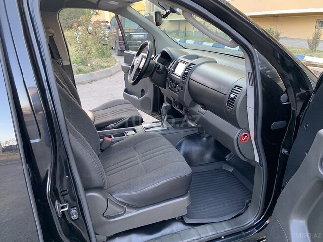 Nissan Navara 2014, 158,240 km - 2.5 l - Bakı