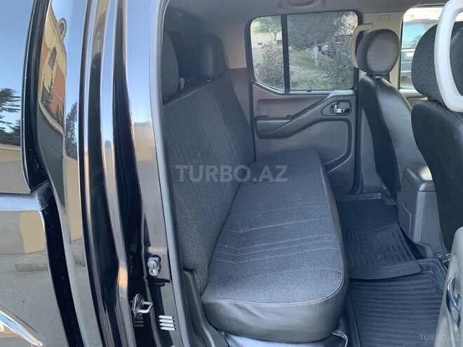 Nissan Navara 2014, 158,240 km - 2.5 l - Bakı