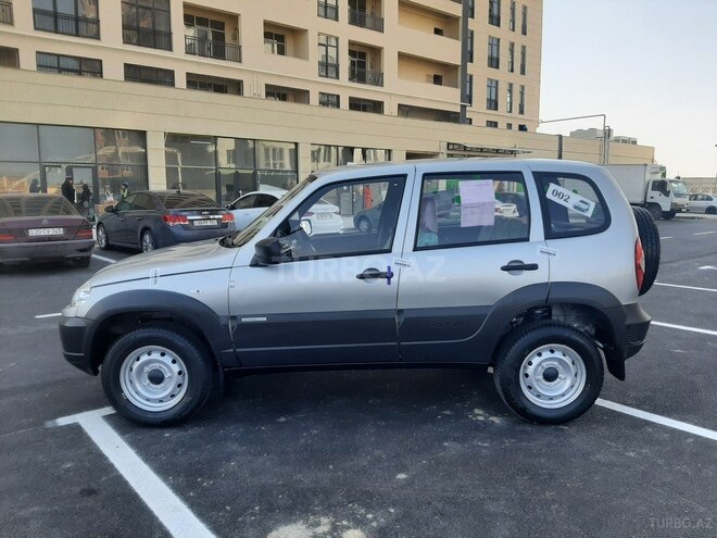 Chevrolet Niva 2016, 17,400 km - 1.7 l - Bakı