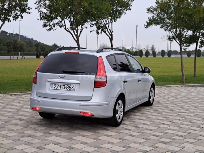 Hyundai i30 2010, 242,500 km - 1.6 л - Bakı