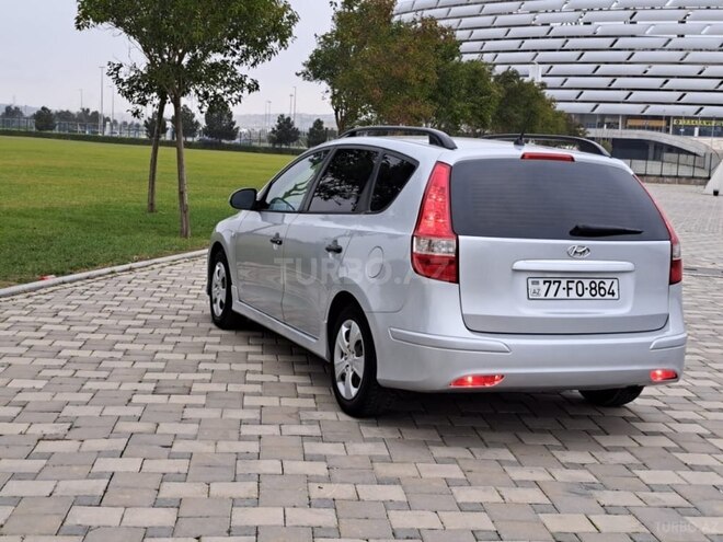 Hyundai i30 2010, 242,500 km - 1.6 л - Bakı