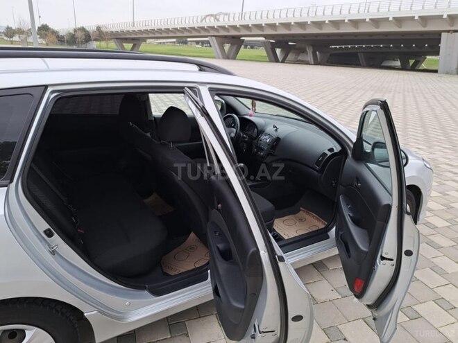 Hyundai i30 2010, 242,500 km - 1.6 л - Bakı