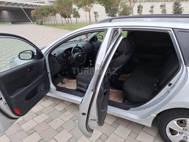 Hyundai i30 2010, 242,500 km - 1.6 л - Bakı