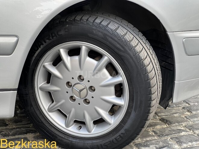 Mercedes E 220 2000, 274,521 km - 2.2 l - Bakı