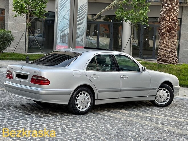 Mercedes E 220 2000, 274,521 km - 2.2 l - Bakı