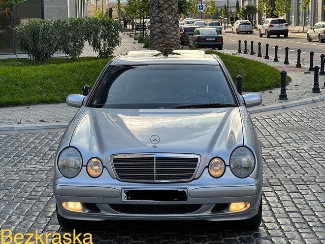 Mercedes E 220 2000, 274,521 km - 2.2 l - Bakı