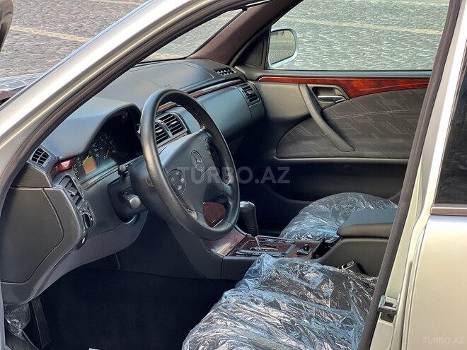 Mercedes E 220 2000, 274,521 km - 2.2 l - Bakı