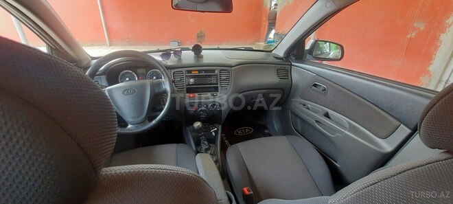 Kia Rio 2005, 249,000 km - 1.5 л - Qazax