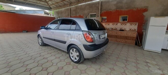 Kia Rio 2005, 249,000 km - 1.5 л - Qazax