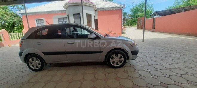 Kia Rio 2005, 249,000 km - 1.5 л - Qazax
