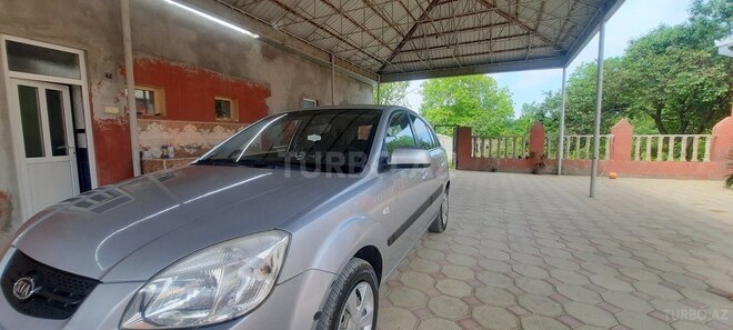 Kia Rio 2005, 249,000 km - 1.5 л - Qazax