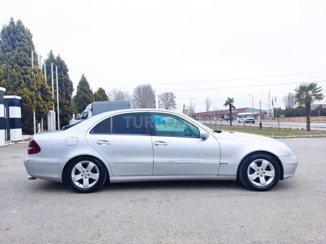 Mercedes E 220 2004, 426,741 km - 2.2 l - Göyçay