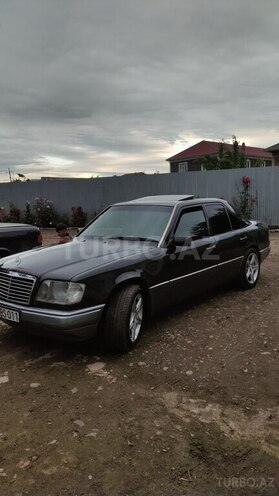 Mercedes E 220 1993, 520,000 km - 2.2 l - Masallı
