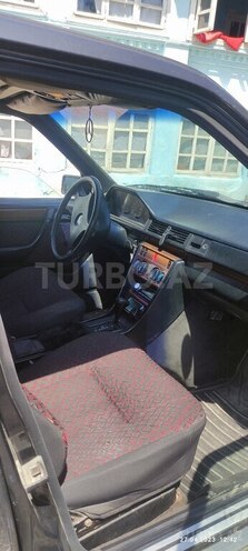 Mercedes E 220 1993, 520,000 km - 2.2 l - Masallı