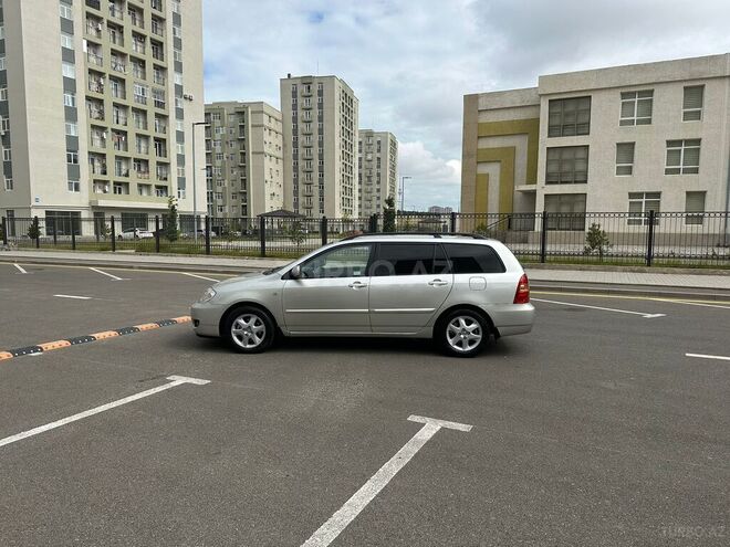 Toyota Corolla 2005, 175,000 km - 1.4 л - Bakı
