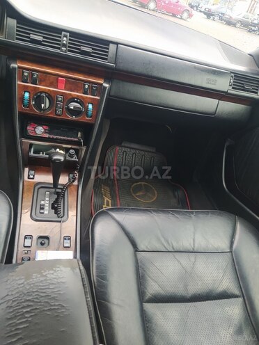 Mercedes E 280 1994, 100,000 km - 2.8 л - Bakı