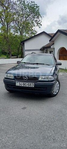 Opel Astra 1994, 265,880 km - 1.6 l - Şəki