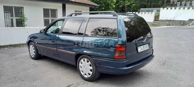 Opel Astra 1994, 265,880 km - 1.6 l - Şəki