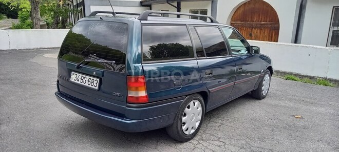 Opel Astra 1994, 265,880 km - 1.6 l - Şəki