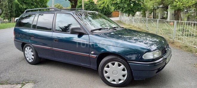 Opel Astra 1994, 265,880 km - 1.6 l - Şəki