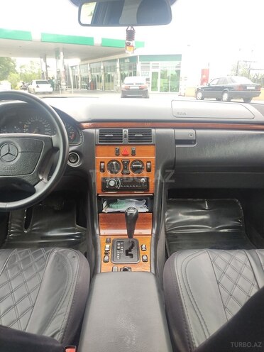 Mercedes E 230 1997, 355,230 km - 2.3 л - Bərdə