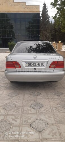Mercedes E 230 1995, 400,000 km - 2.3 л - Qazax