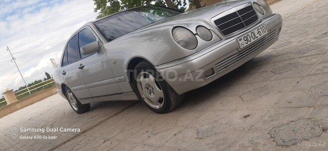 Mercedes E 230 1995, 400,000 km - 2.3 л - Qazax