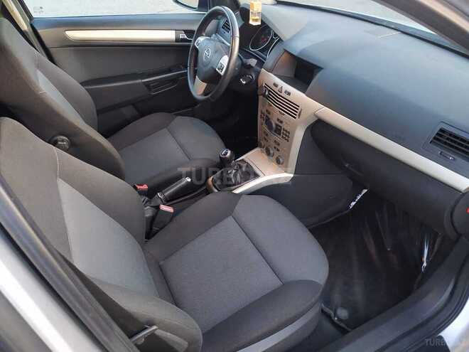 Opel Astra 2008, 204,000 km - 1.3 л - Astara