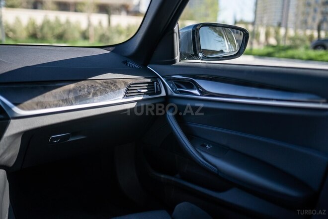 BMW 520 2018, 64,000 km - 2.0 l - Bakı