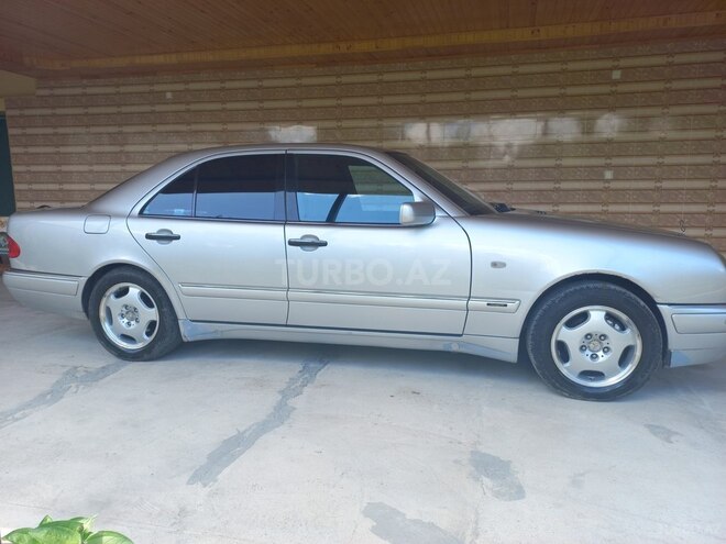 Mercedes E 240 1998, 205,000 km - 2.4 л - Göyçay