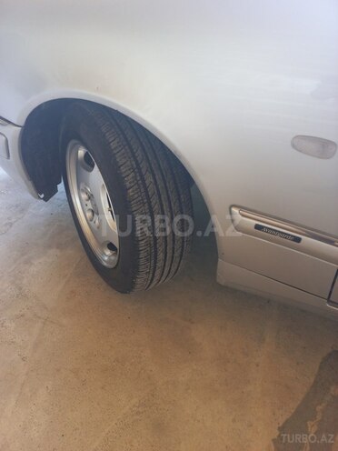 Mercedes E 240 1998, 205,000 km - 2.4 л - Göyçay