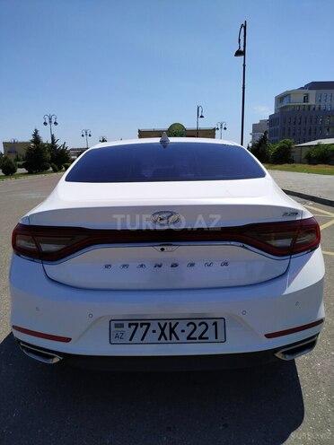 Hyundai Grandeur 2016, 178,000 km - 2.2 л - Bakı