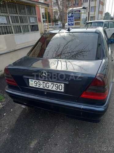 Mercedes C 180 1999, 200,000 km - 1.8 l - Qax