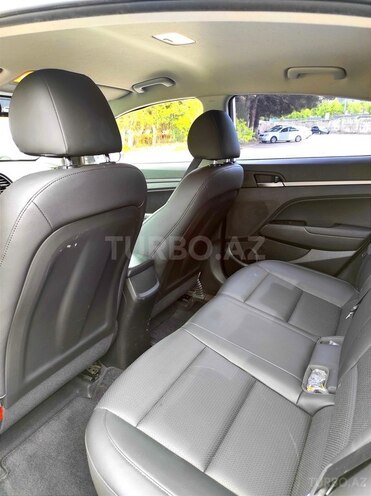 Hyundai Elantra 2017, 33,500 km - 1.6 l - Bakı