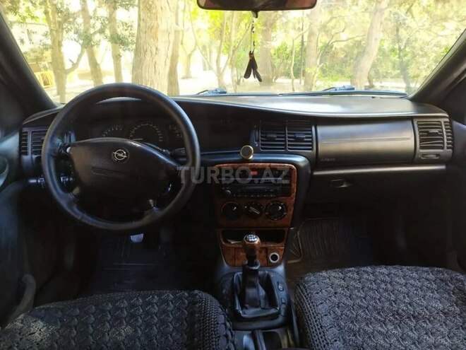 Opel Vectra 2001, 365,829 km - 2.0 l - Bakı