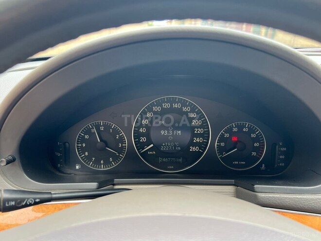Mercedes E 240 2002, 246,775 km - 2.6 л - Bakı